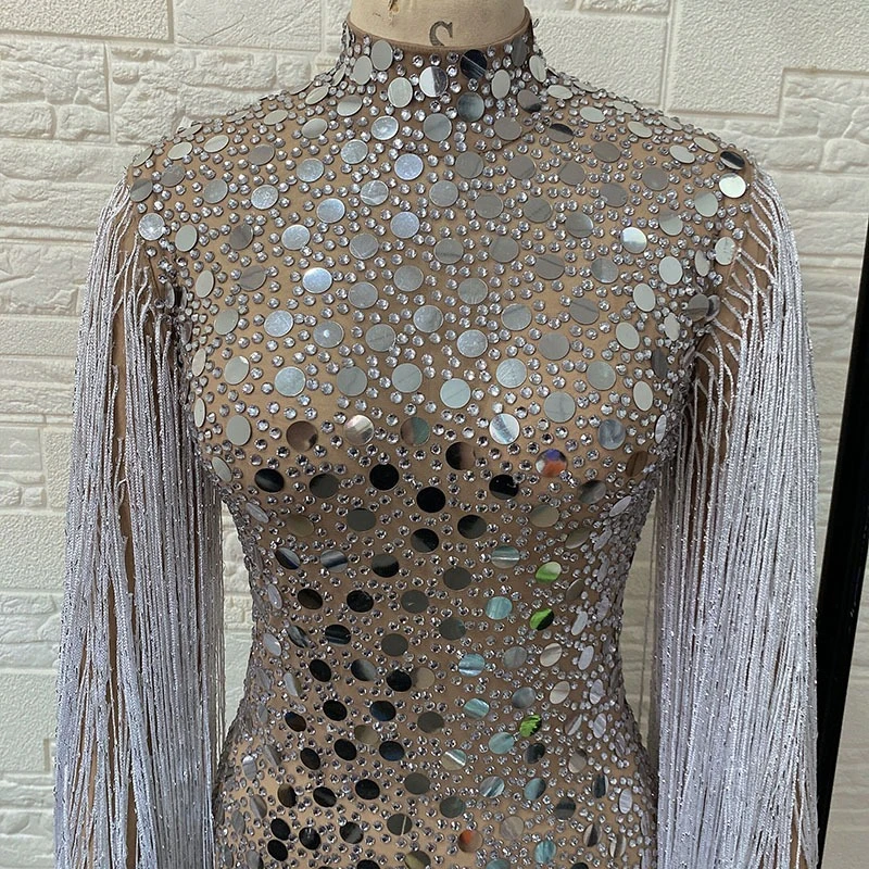 Сверкающее серебряное платье с блестками для дня рождения - Фотография_5