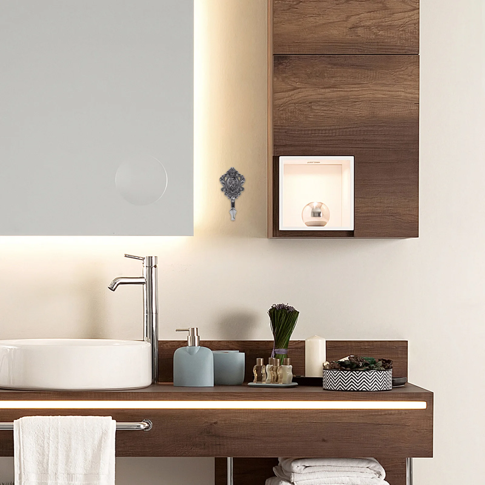 Металлическая настенная вешалка с крючками для пальто - Фотография_4