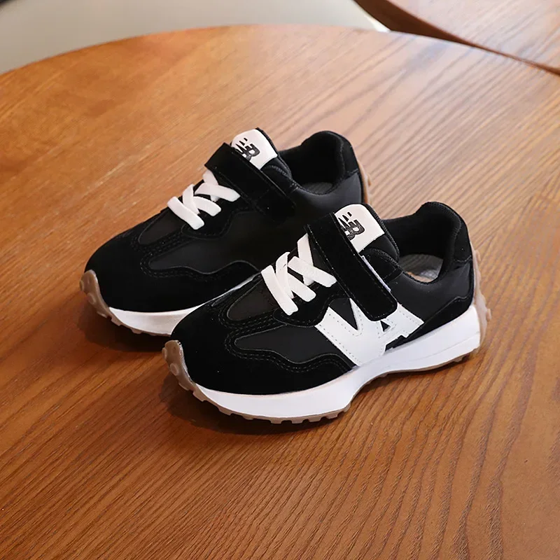 Children's basketball shoes