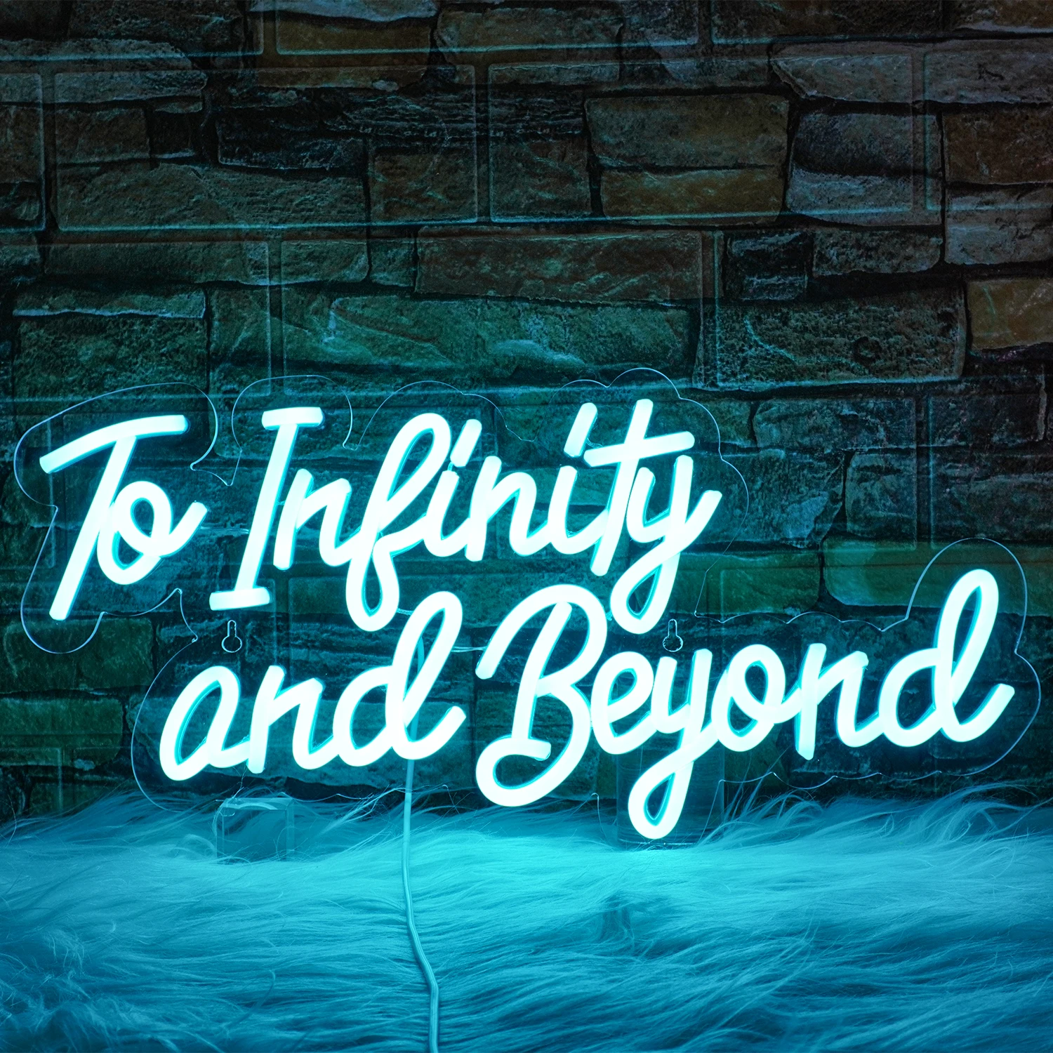 Неоновые знаки с надписью «to infinity