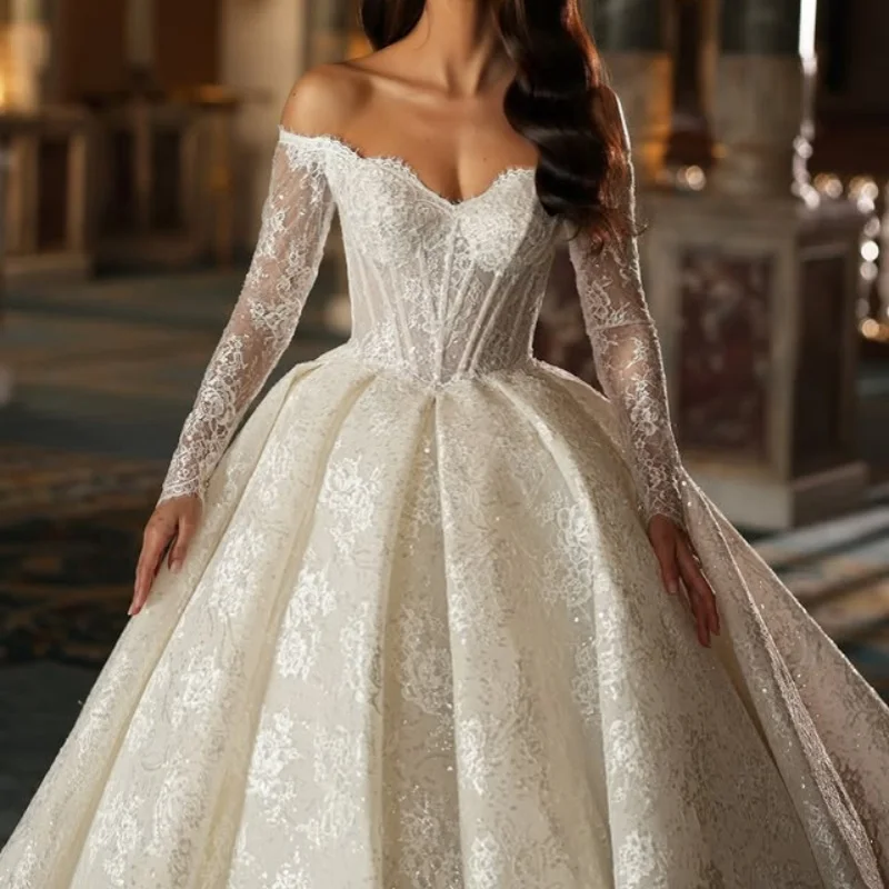 Блестящие свадебные платья цвета