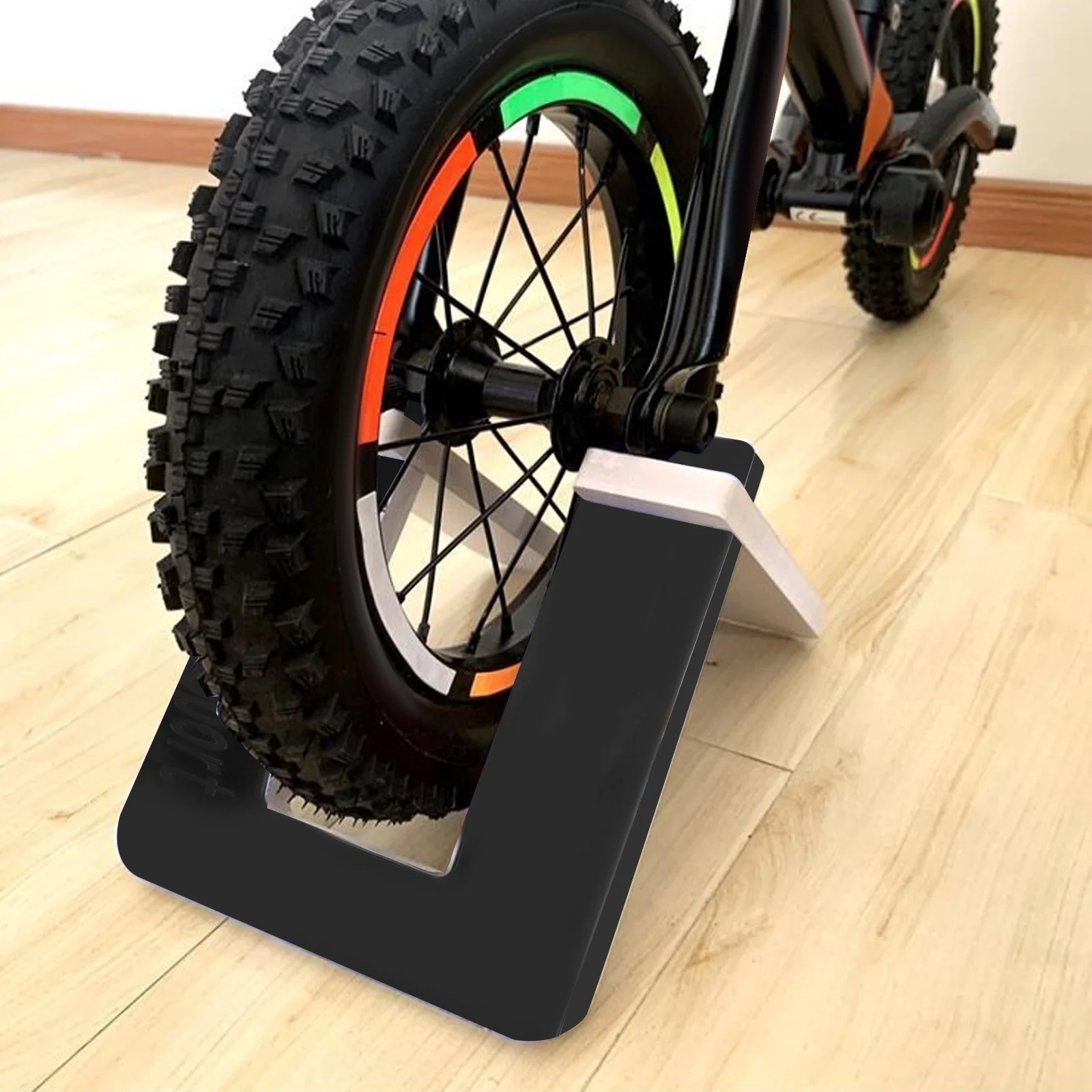 Парковочные стойки для балансировочного велосипеда - Фотография_6