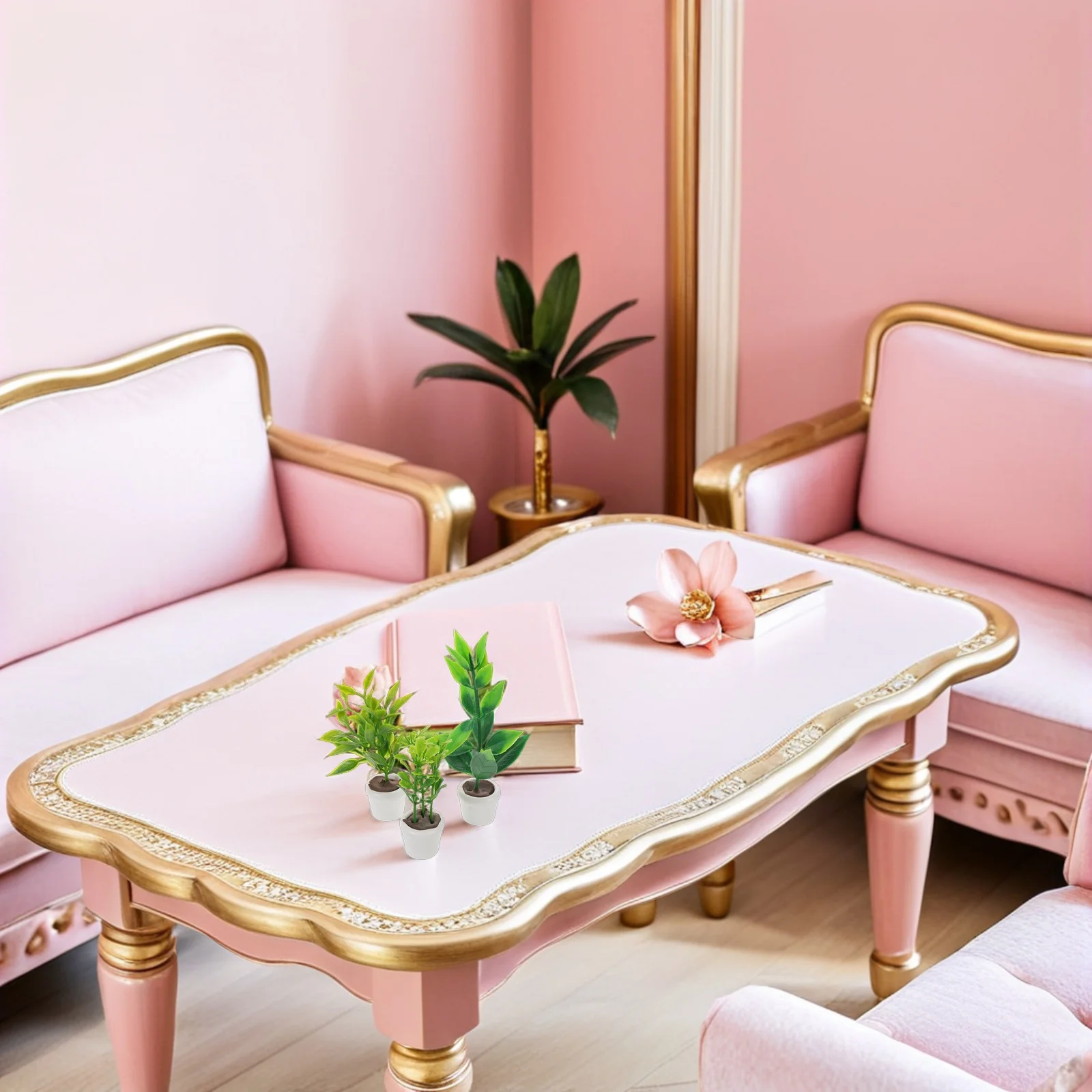 Миниатюрные растения в горшках