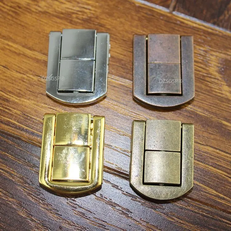 Антикварная пряжка из сплава - Фотография_2