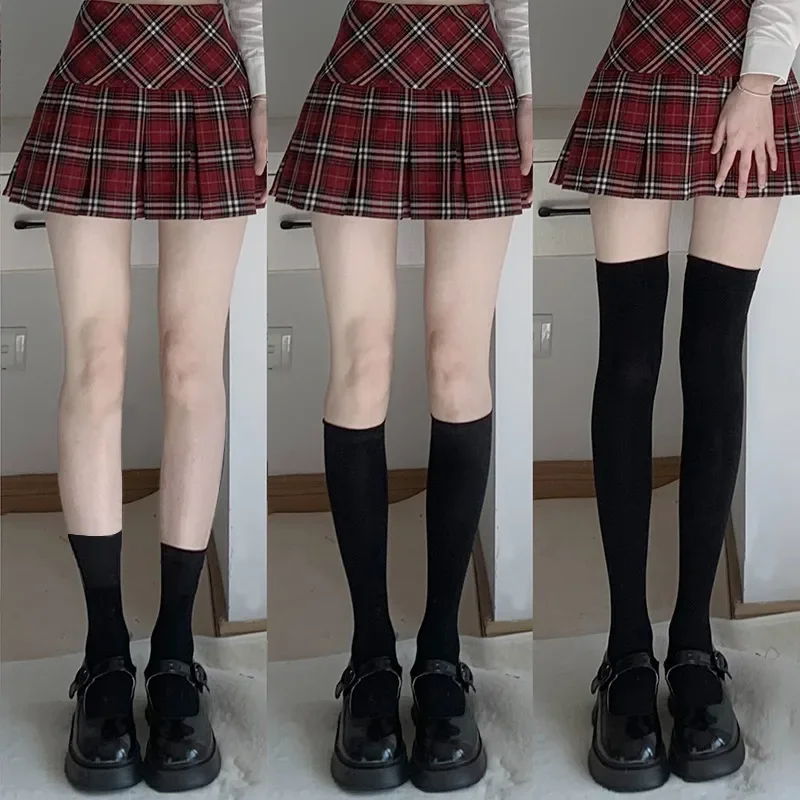 Solid color black white long socks