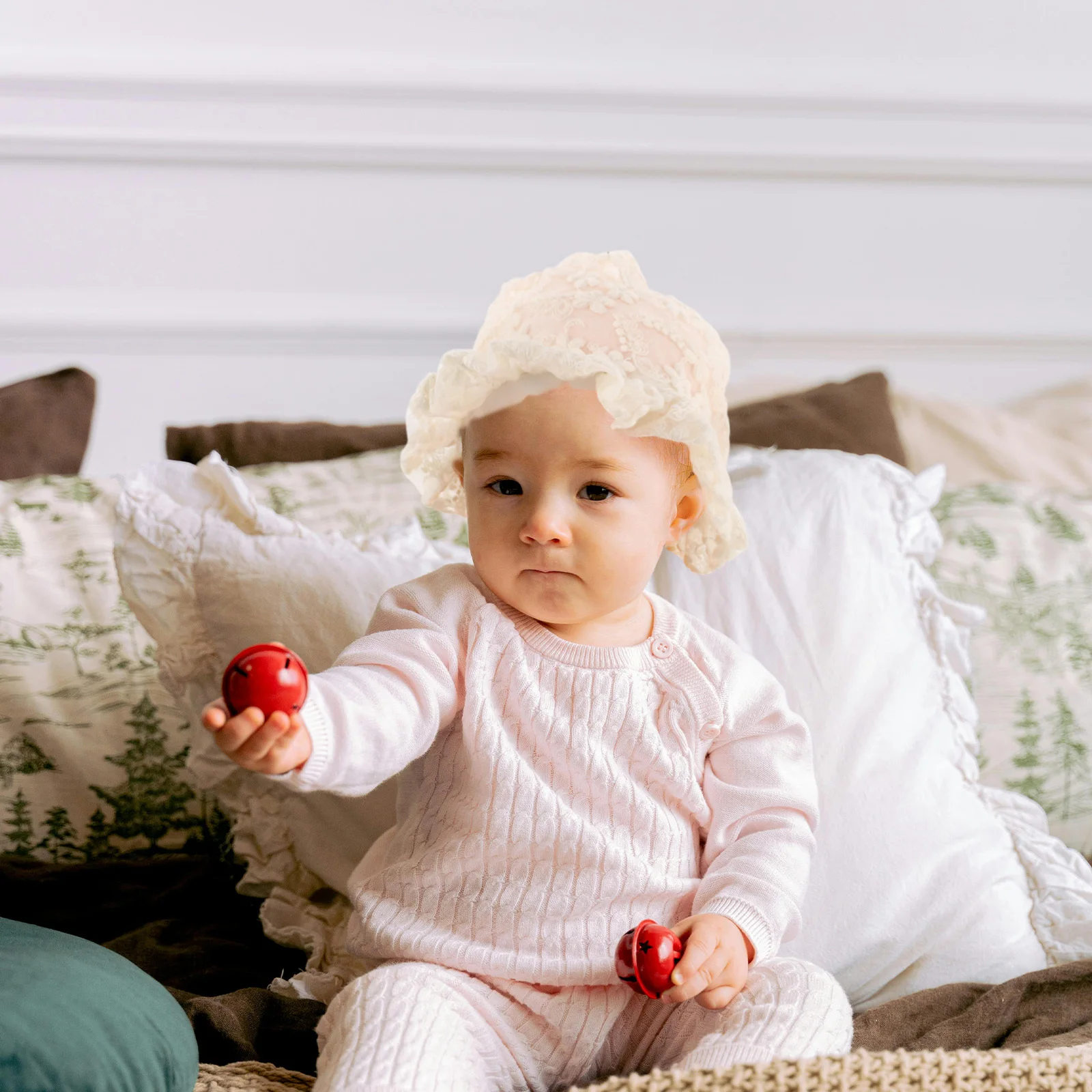 Кружевной капот для маленьких девочек - Фотография_6