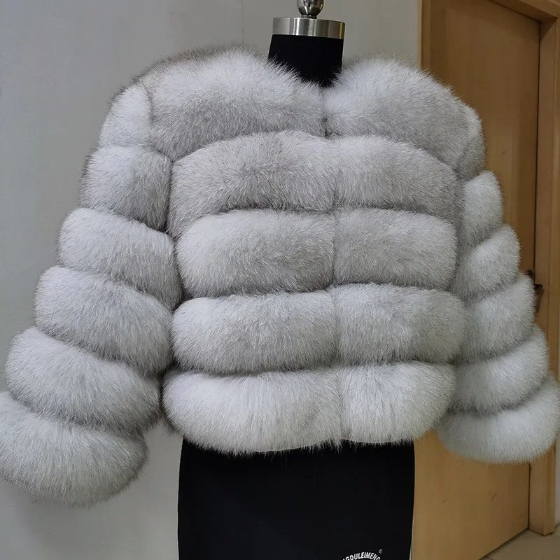 Пальто из натурального лисьего меха