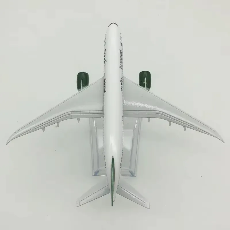 16 см saudi arabia airlines b787 airbus масштаб 1 - Фотография_4