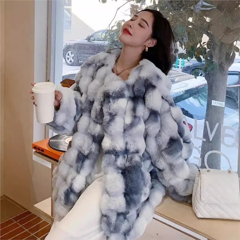 Новое окрашенное в галстук мех и плюшевое пальто со свободным принтом - Фотография_3