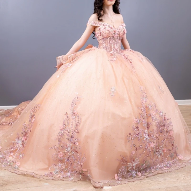 Розовое блестящее платье quinceanera