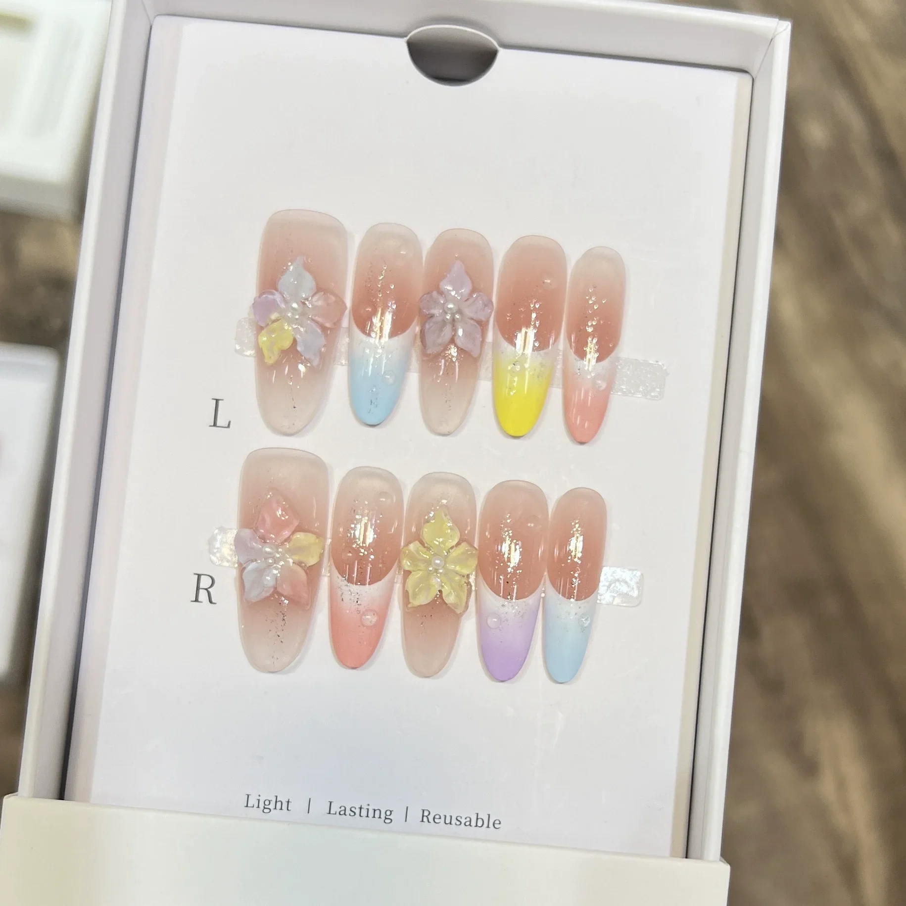 Разноцветные цветы