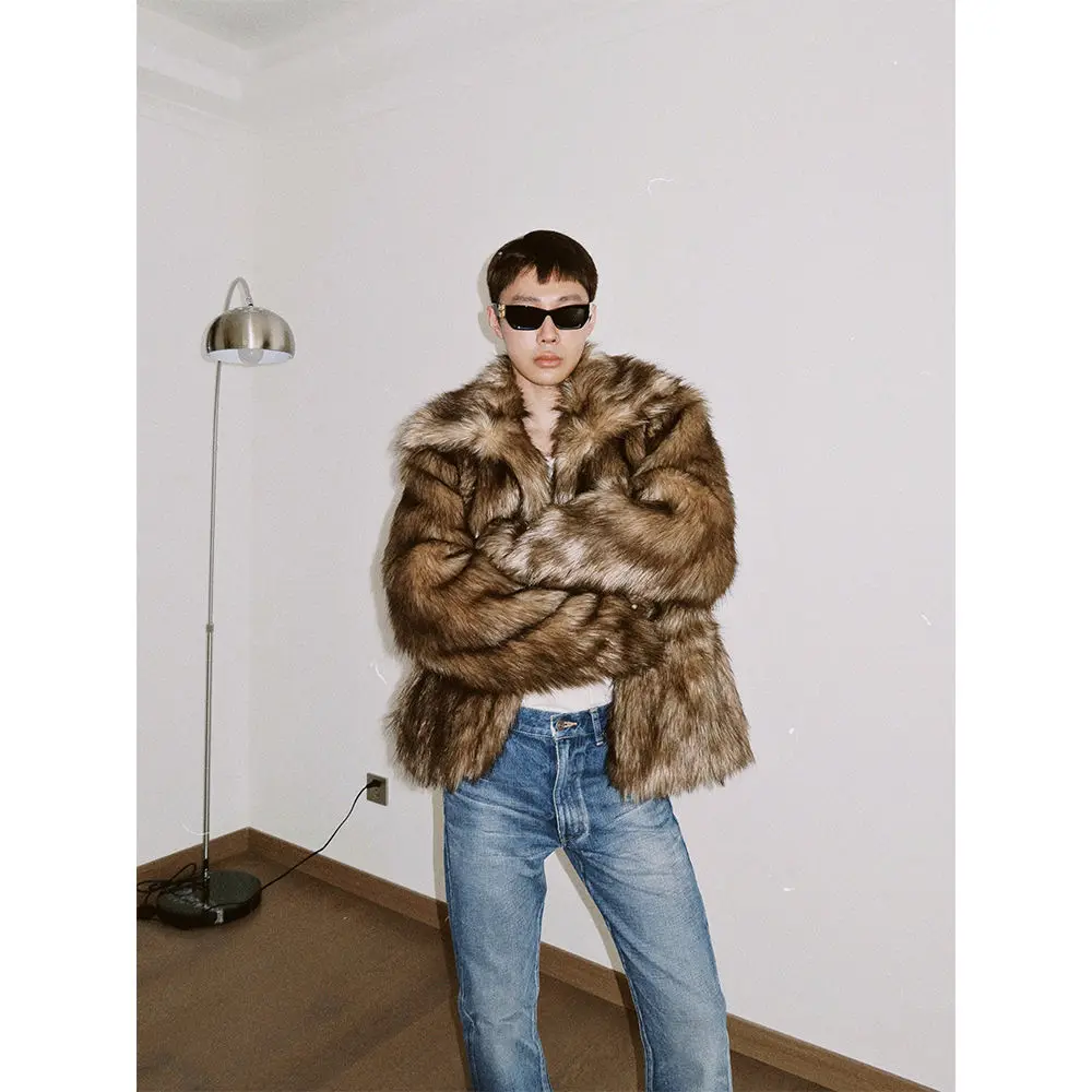 Короткое зимнее пальто из лисьего меха - Фотография_2