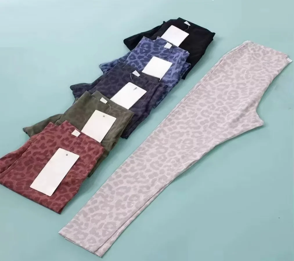 Леггинсы для йоги с леопардовым принтом