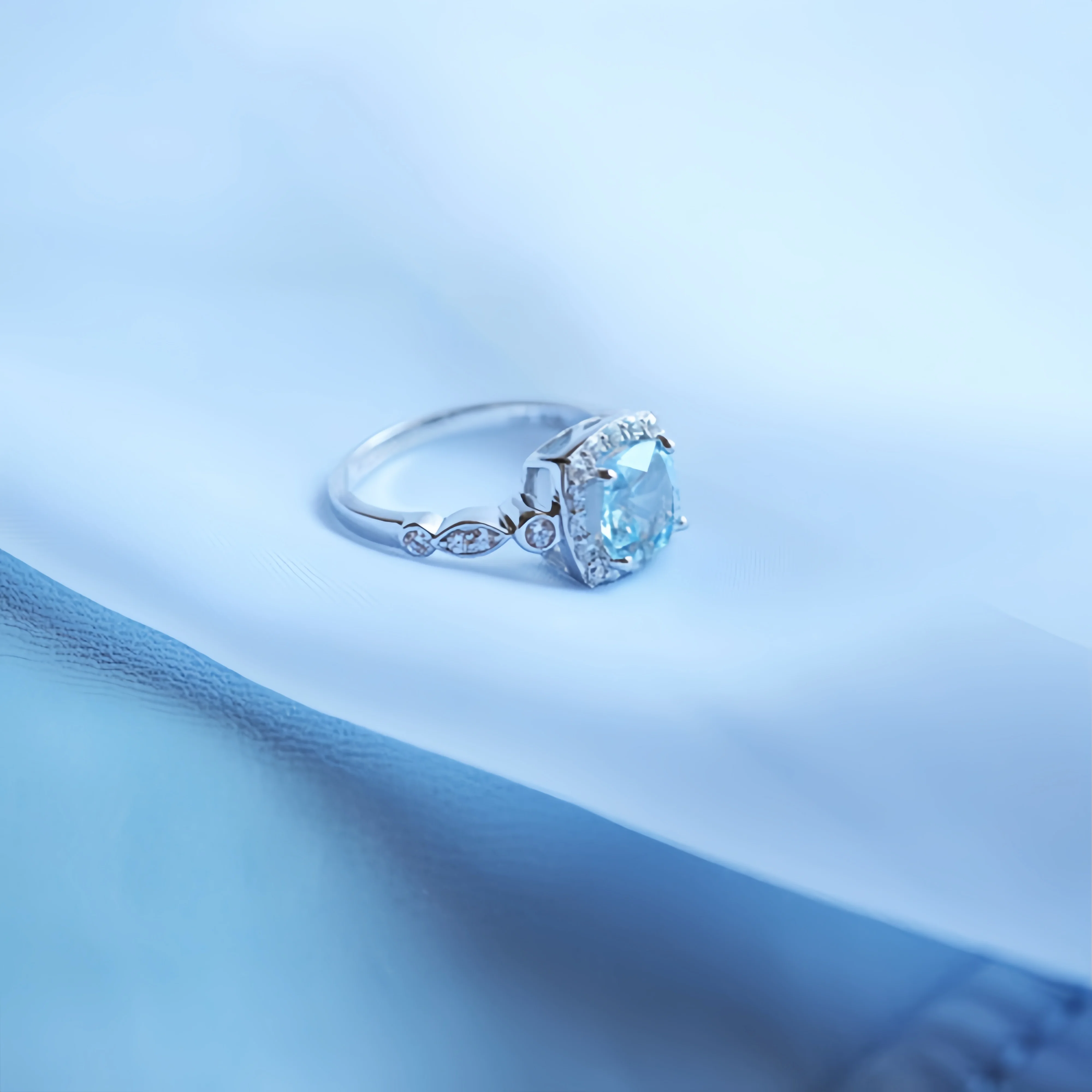 Роскошные обручальные кольца с небесно-голубым цирконием 7 мм для женщин - Фотография_3