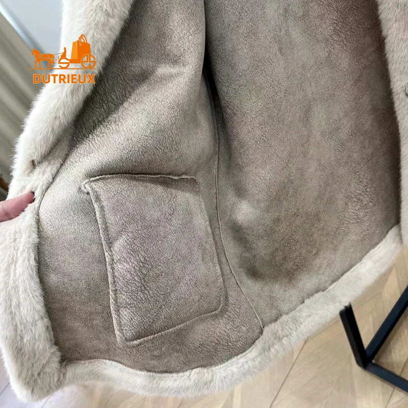 Зимнее женское пальто из натурального меха норки с лацканами и карманами - Фотография_6