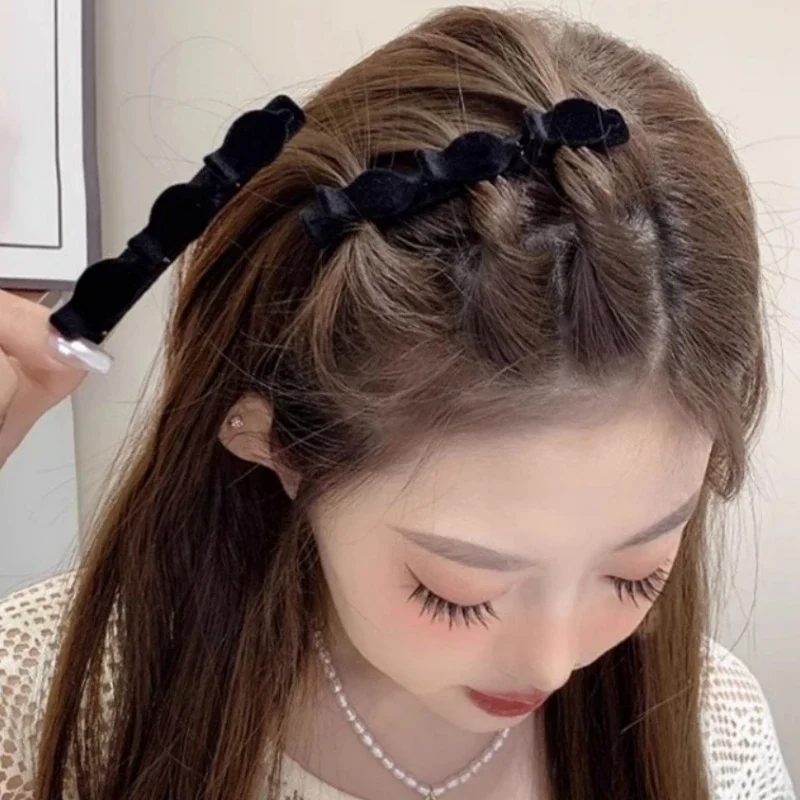 Элегантные бархатные заколки для женщин