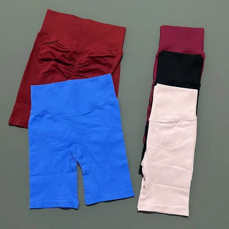 Спортивные шорты без логотипа - Фотография_3