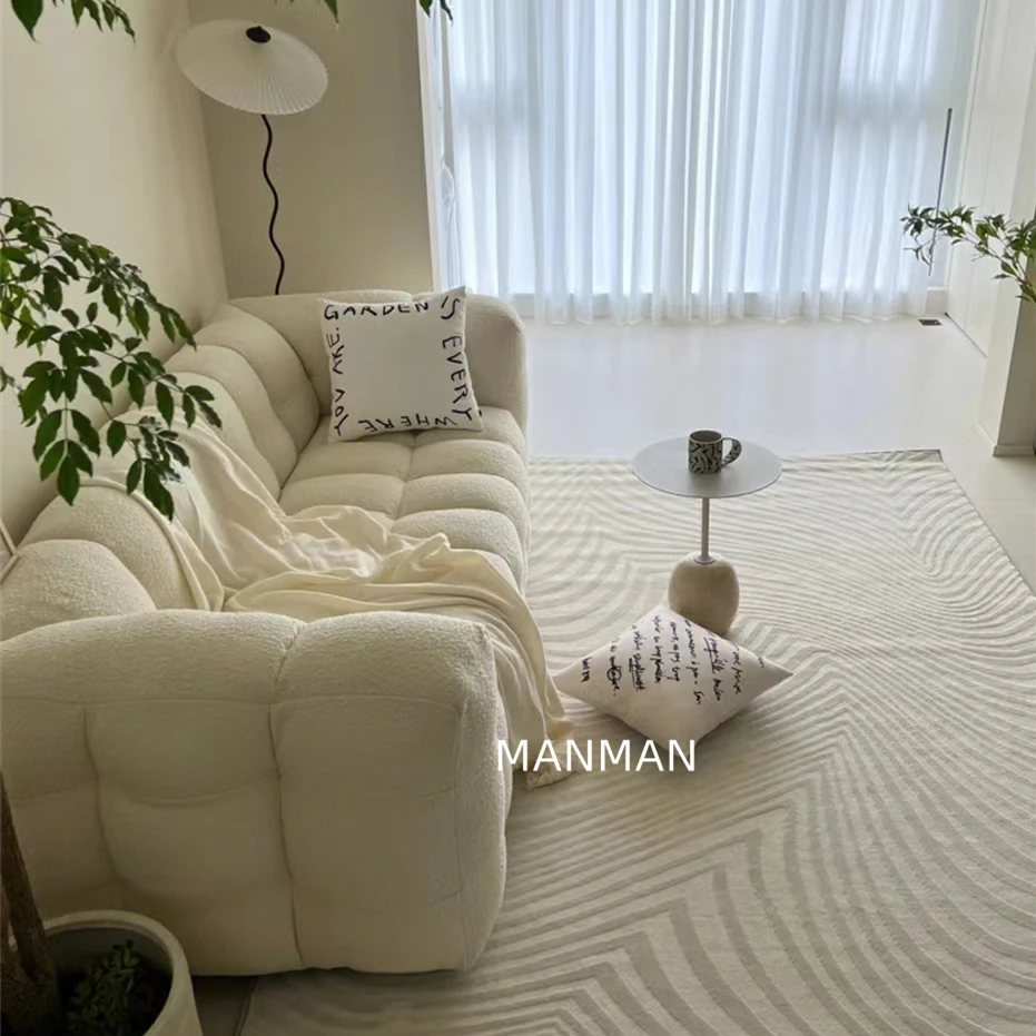 Кремовый минималистичный диван из кашемира - Фотография_3