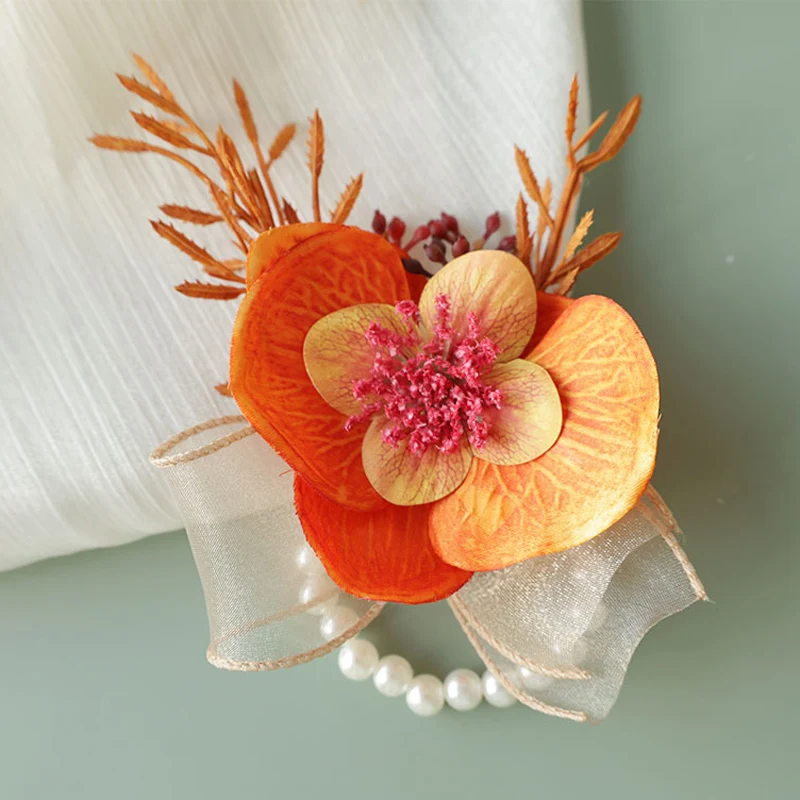 25077 корсаж на запястье и бутоньерка с цветком на запястье для невесты - Фотография_5