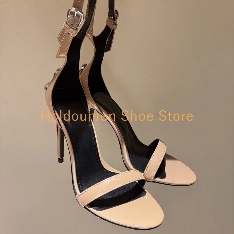 Сексуальные сандалии с открытым - Фотография_5