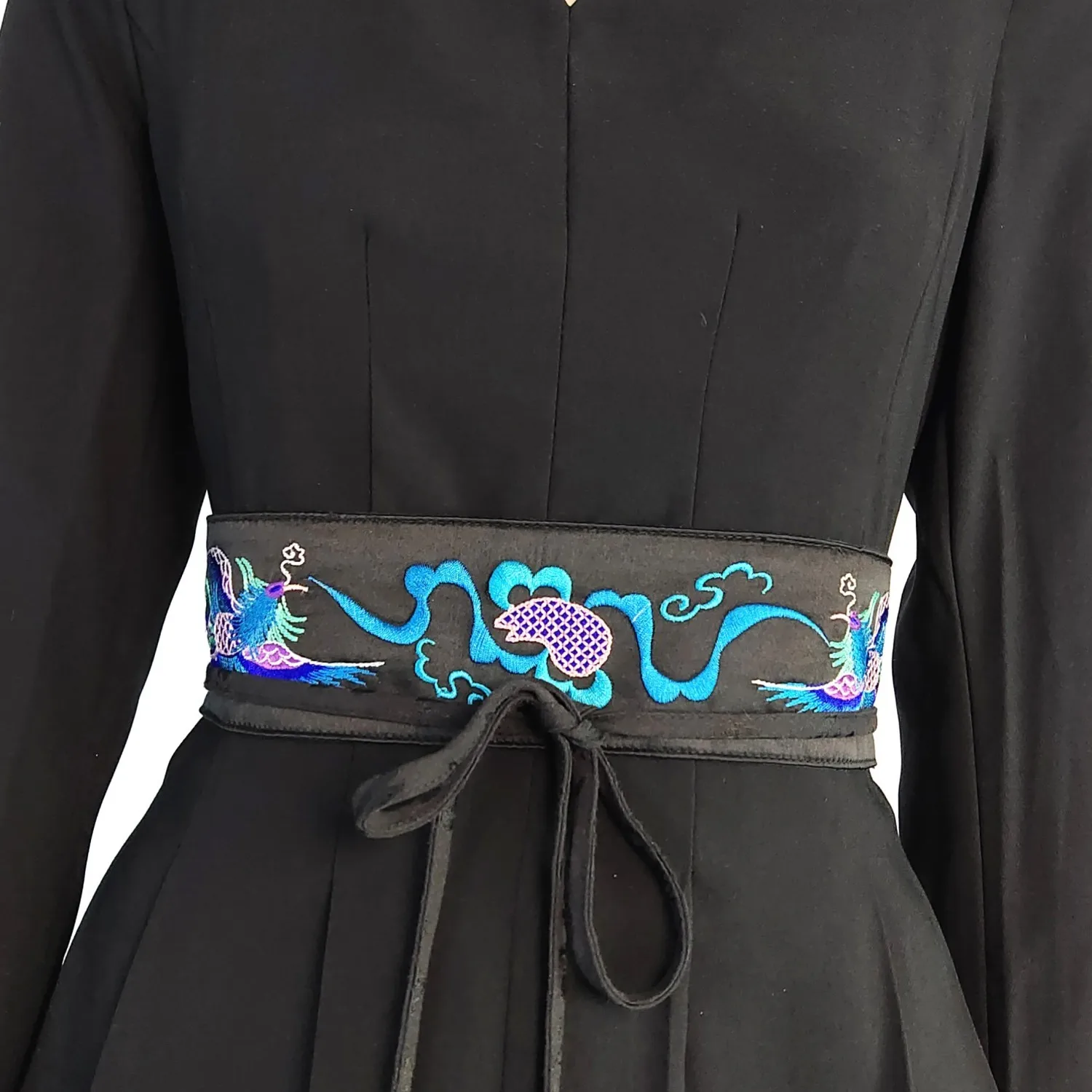 Ремень в китайском стиле с ручной вышивкой - Фотография_2