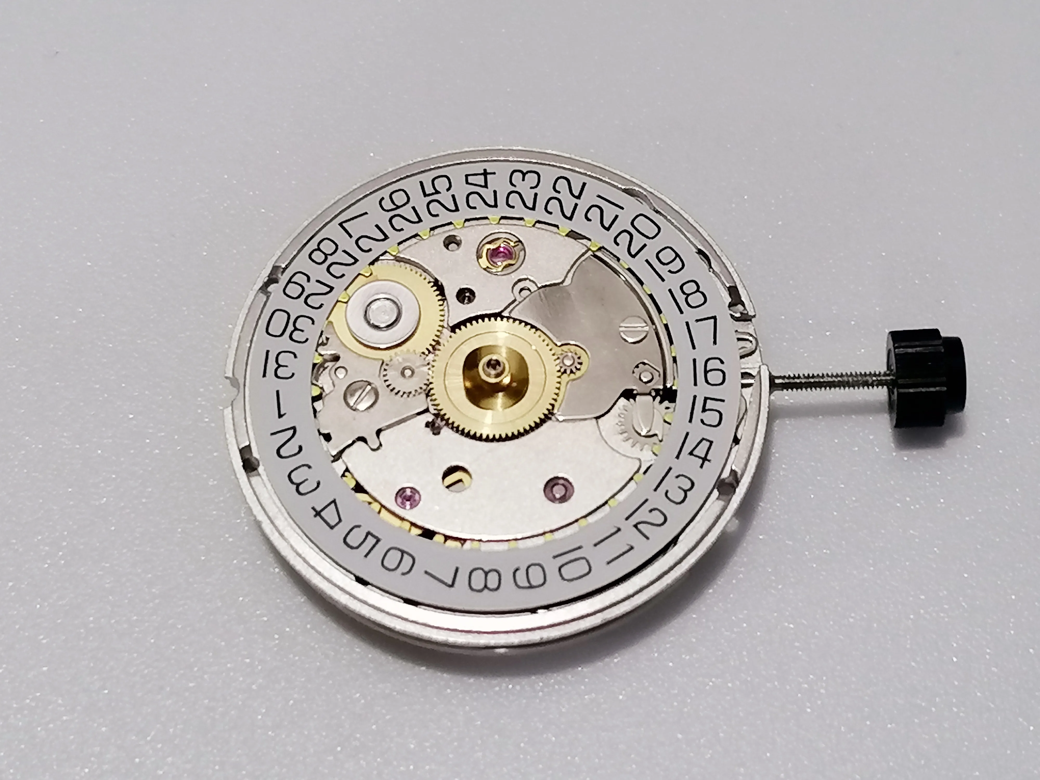 Механизм часов, швейцарский механизм sw200