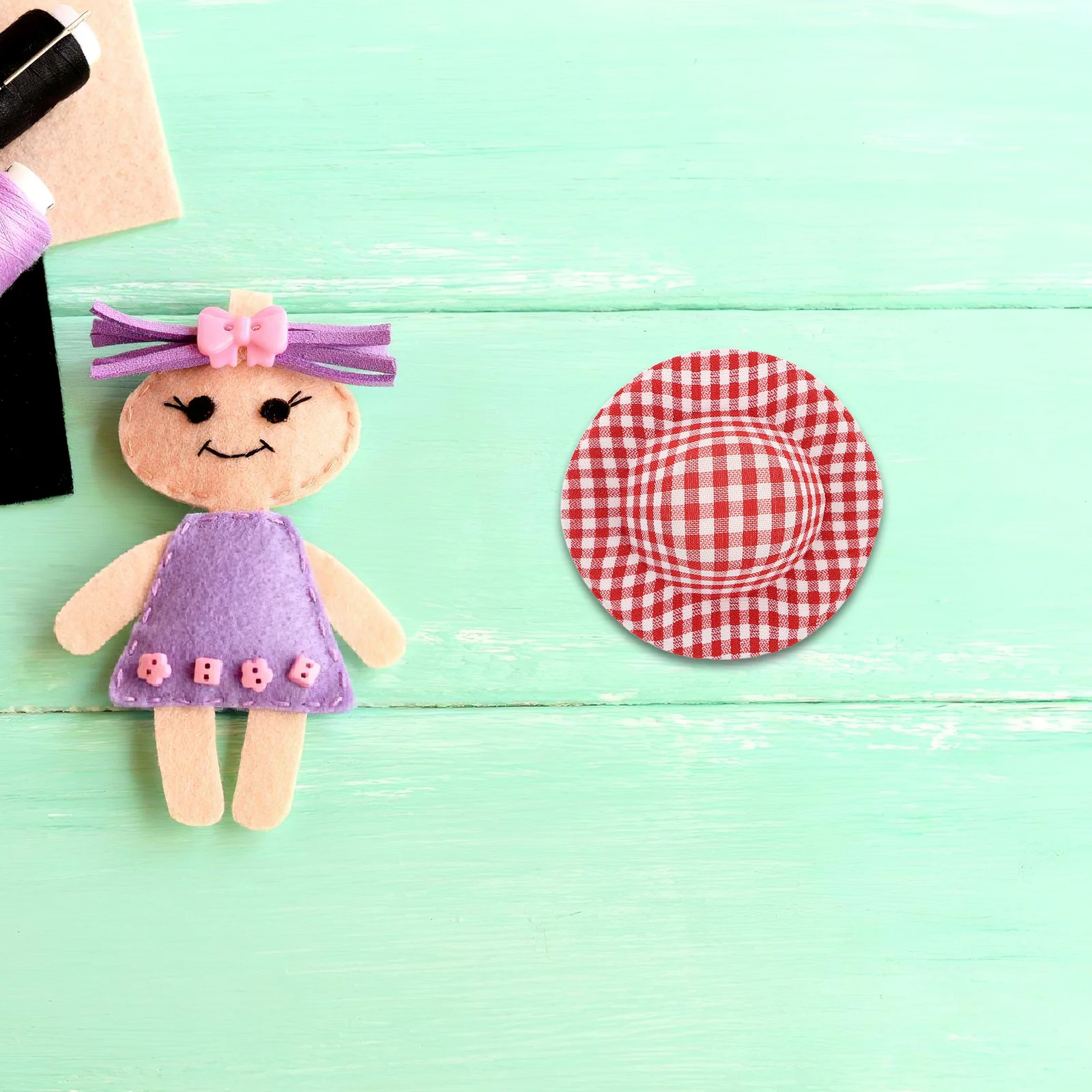 Мини-клетчатые шапки