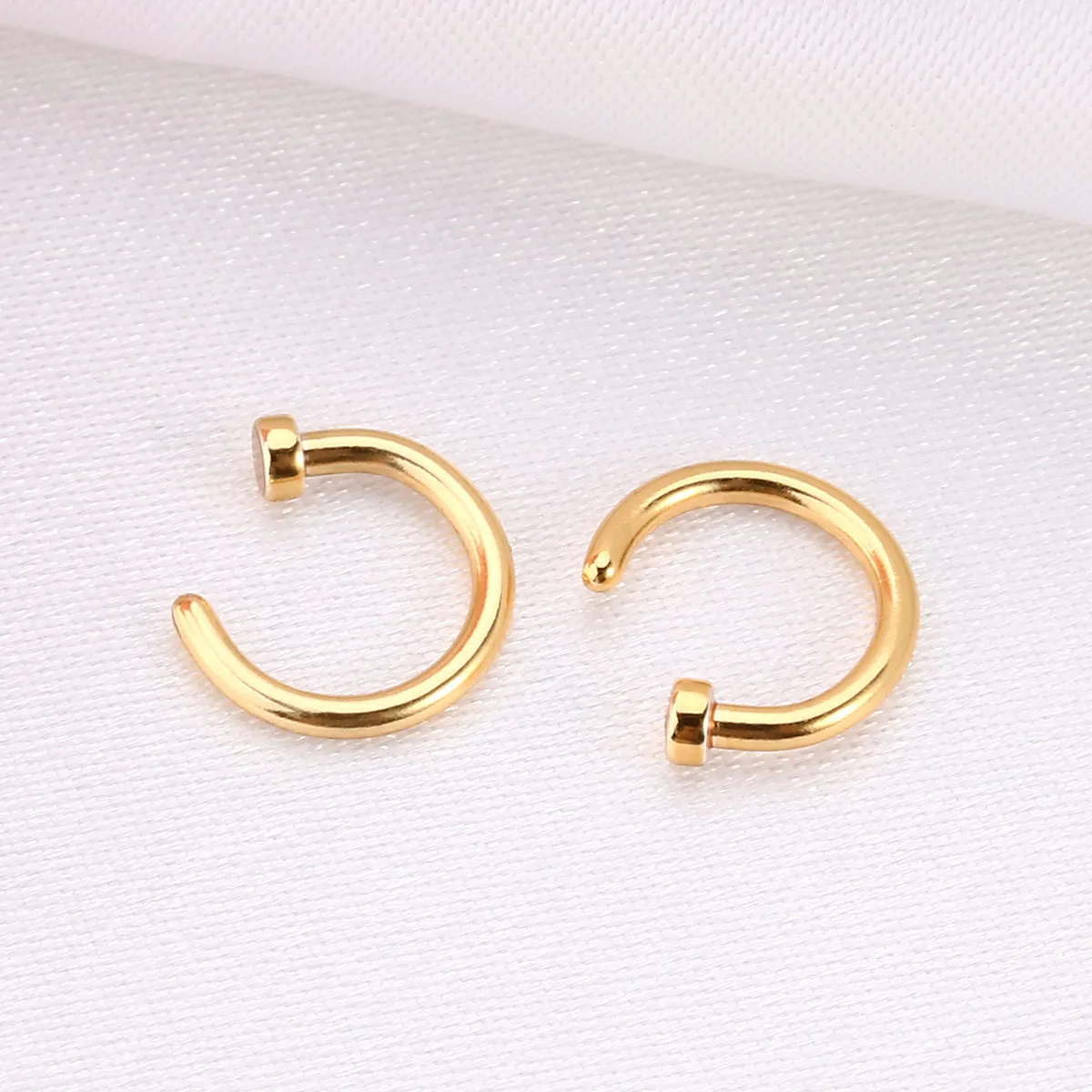 Золотое кольцо-обруч для носа 6 мм - Фотография_2