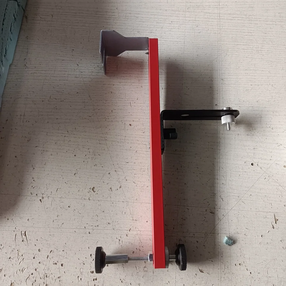 Универсальный настенный кронштейн для лазерного уровня - Фотография_6