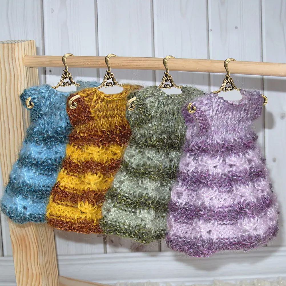 Миниатюрные металлические вешалки для кукольного домика - Фотография_2