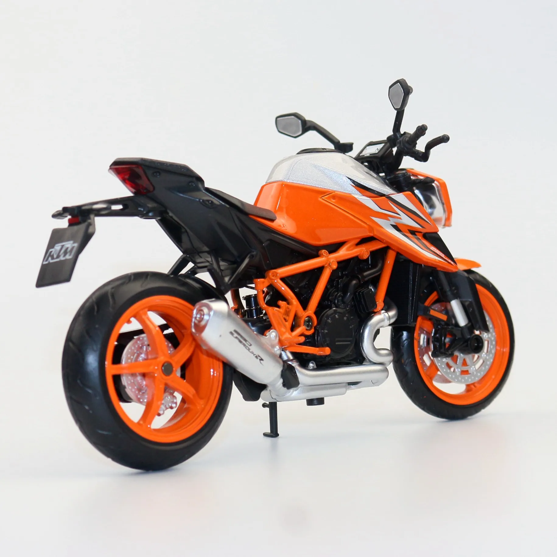 Ktm 1290 super duke r 2022 - Фотография_4