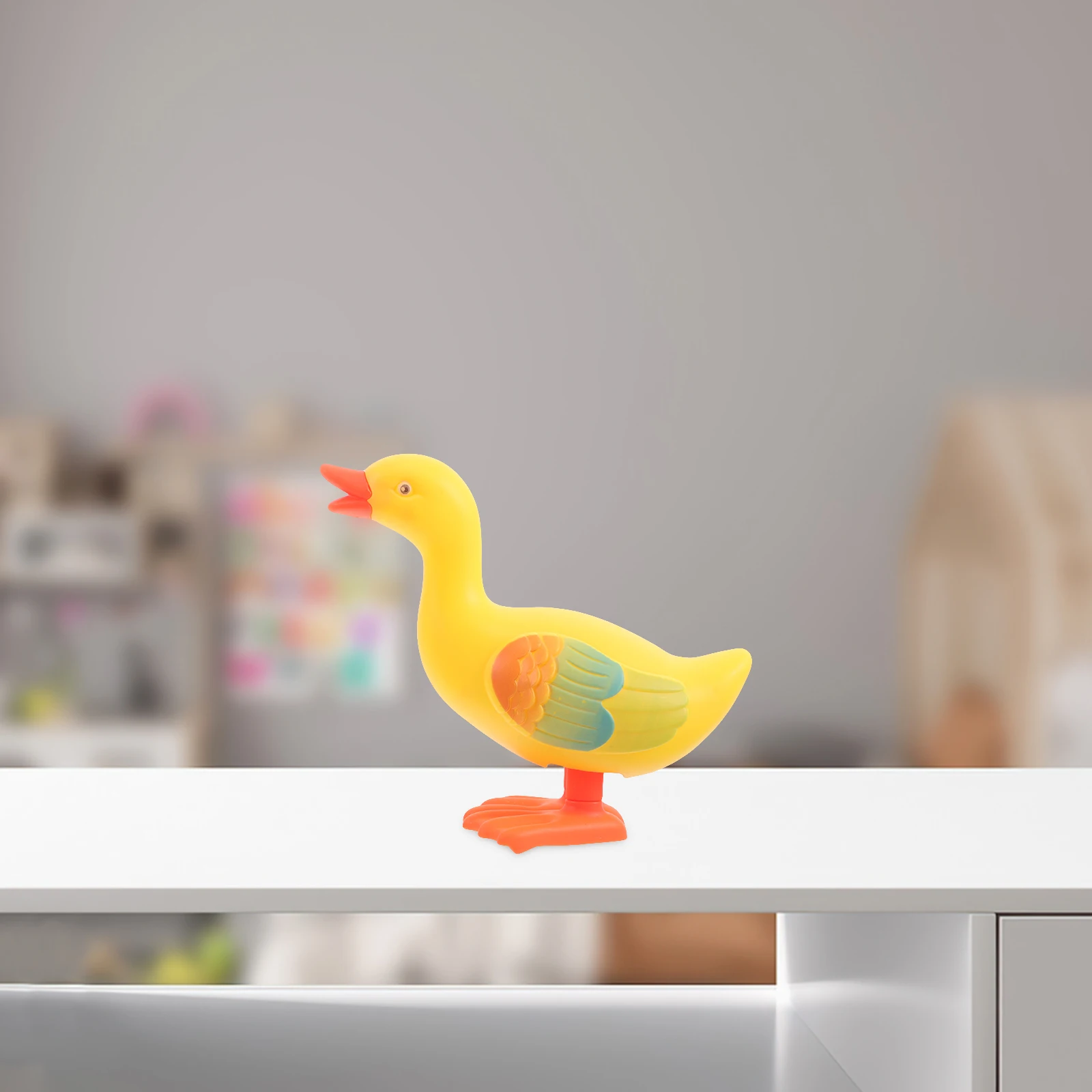 Заводная игрушка-утка