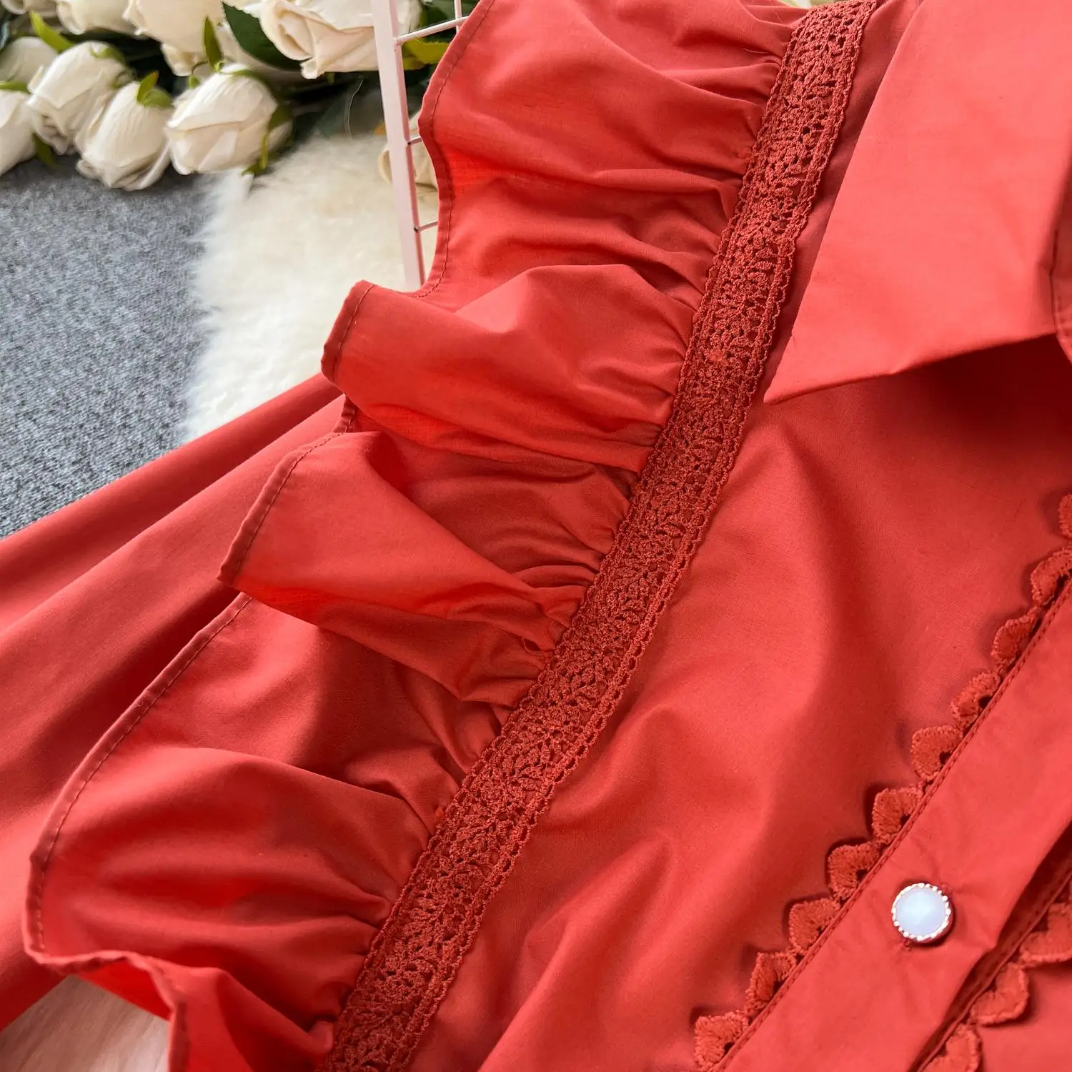 Женское модельное мини-платье - Фотография_4