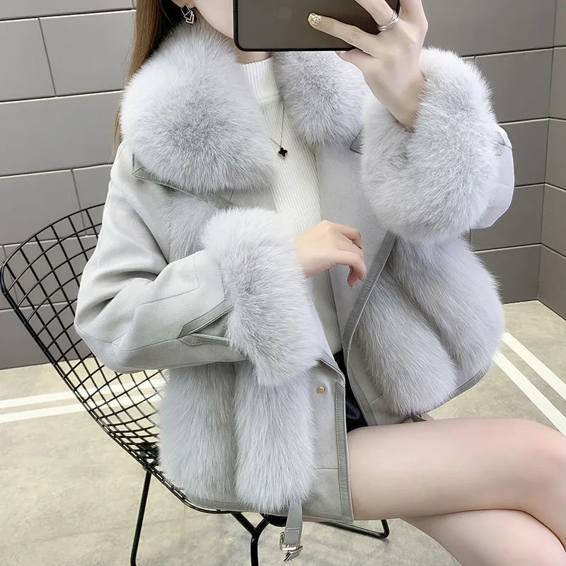 Женская куртка средней длины из искусственного меха - Фотография_5