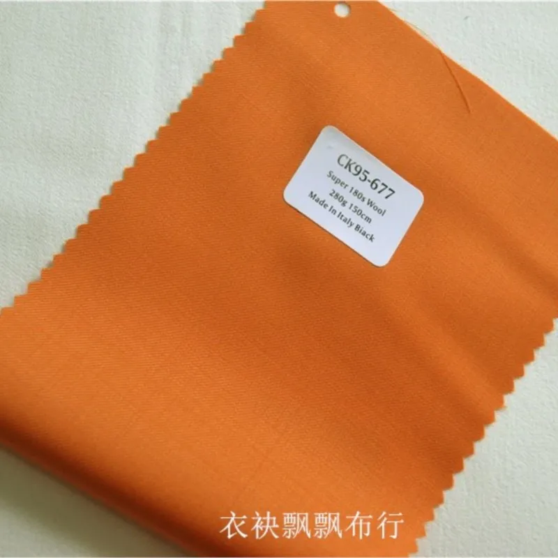 Ткань костюма из тонкого прядения красного - Фотография_4