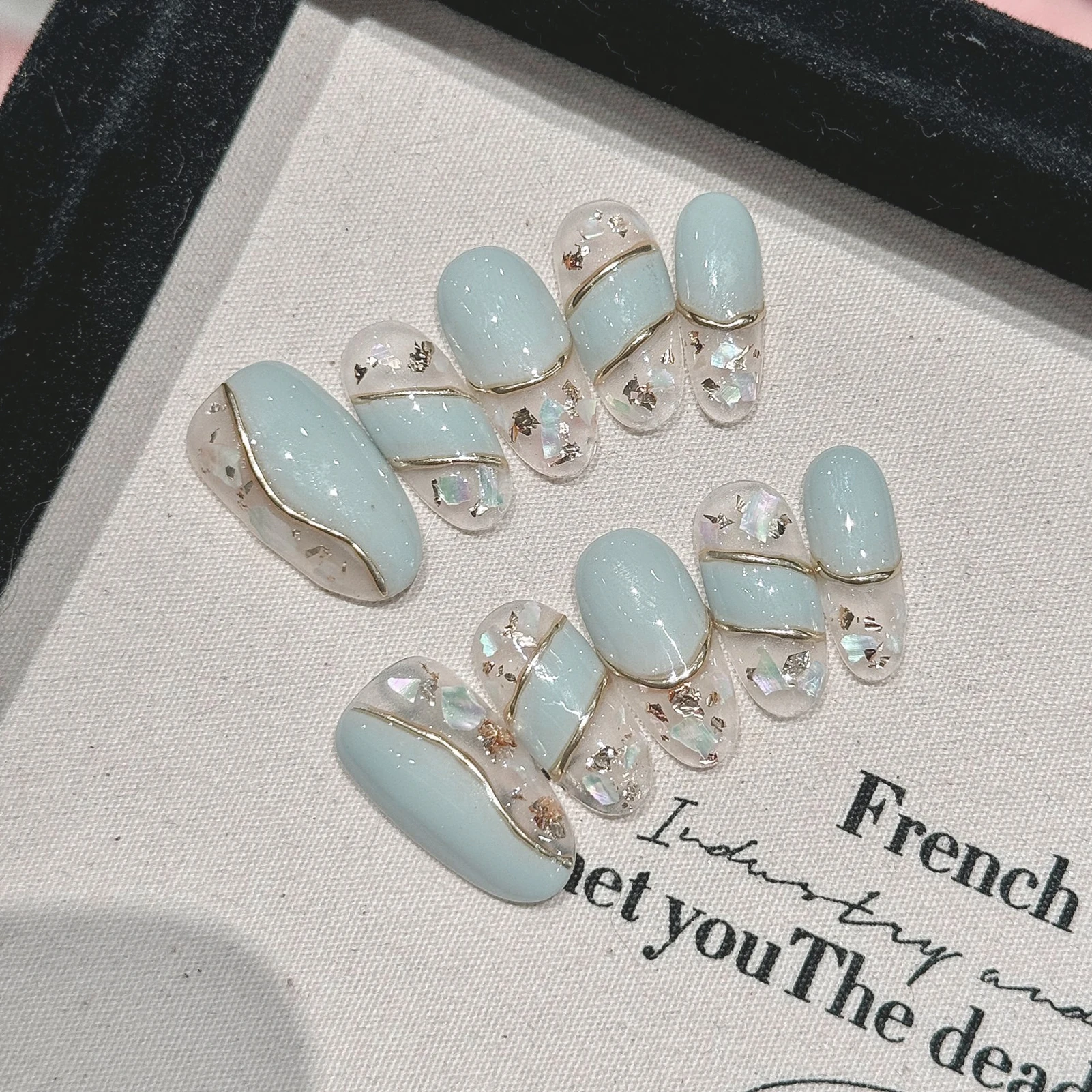 Винтажные накладные ногти ручной работы