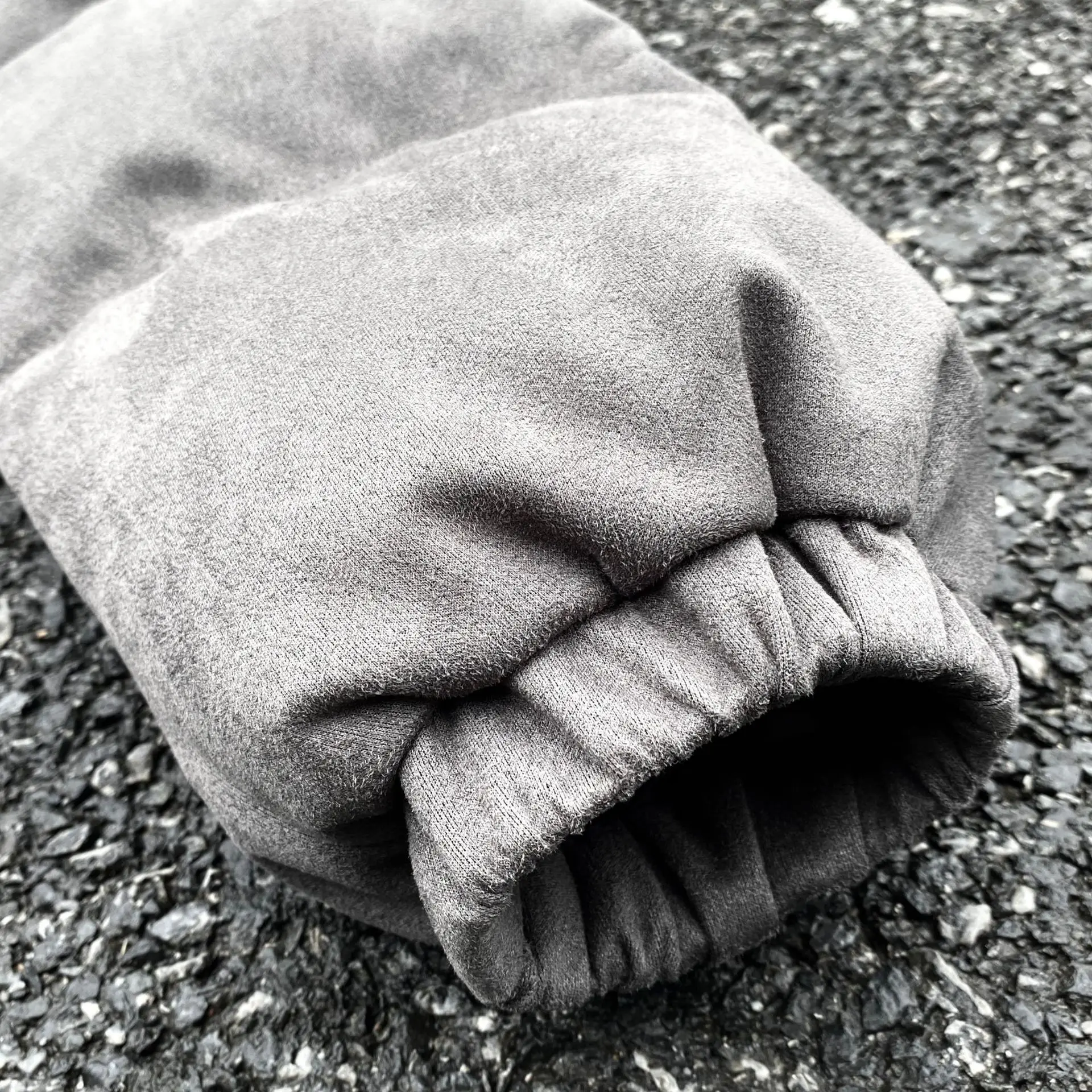 Мужские новые серые замшевые пуховики - Фотография_4