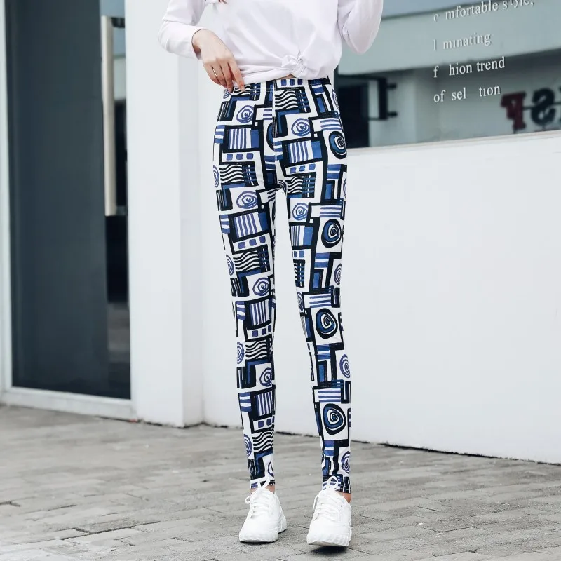 Сексуальные брюки с цветочным принтом - Фотография_4