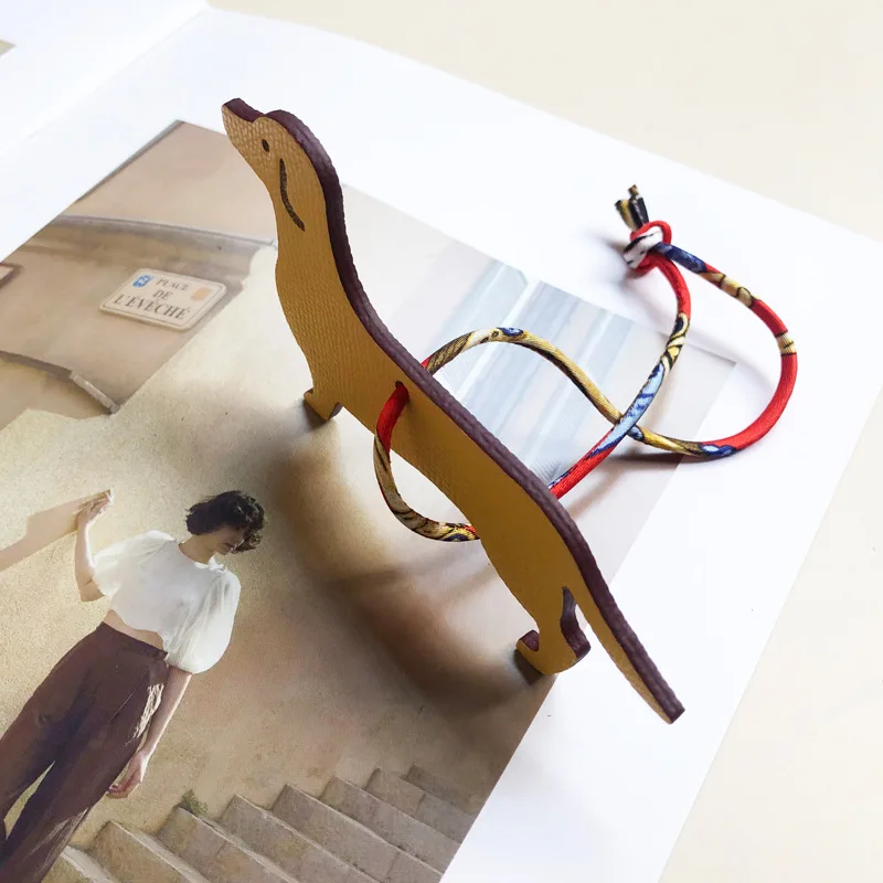 Сумочка с подвеской в виде собаки - Фотография_2