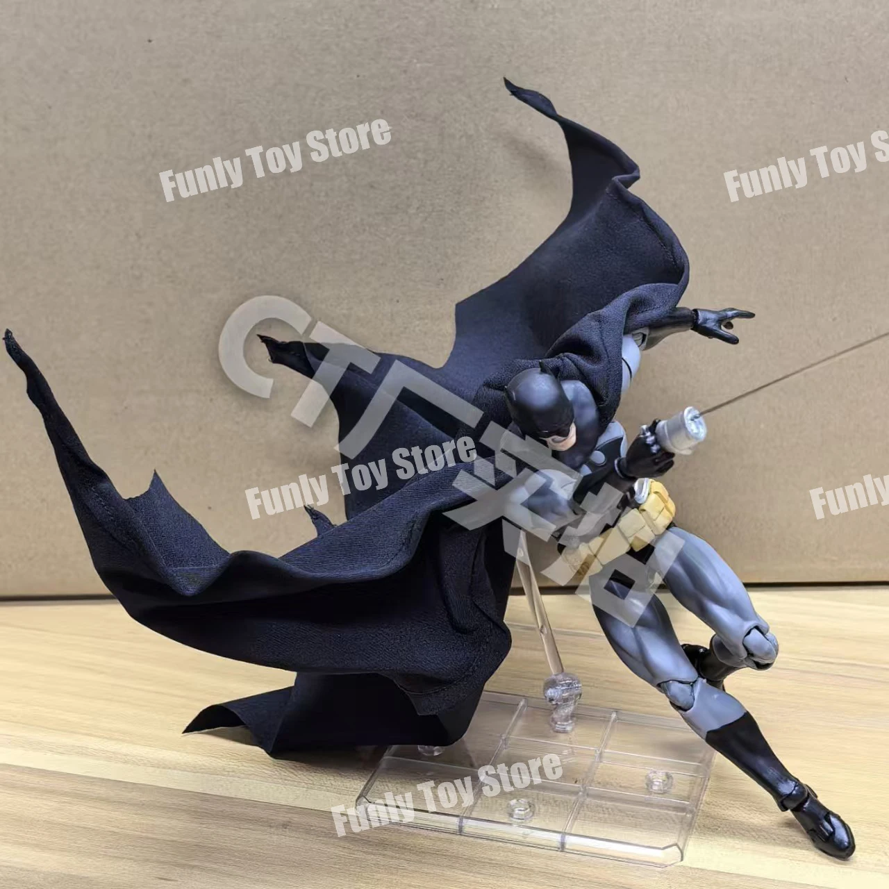 В наличии ct toys batman hush mafex 126 - Фотография_6