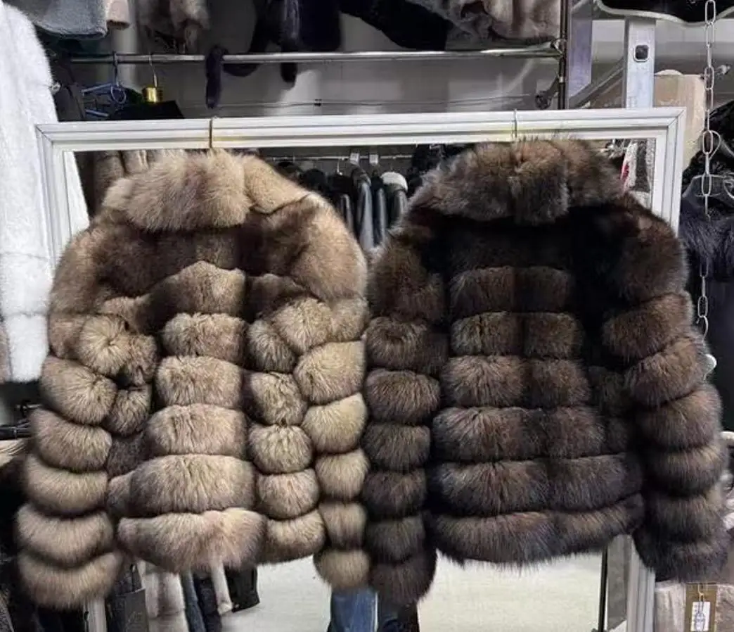 Женская шуба из натурального лисьего меха - Фотография_6