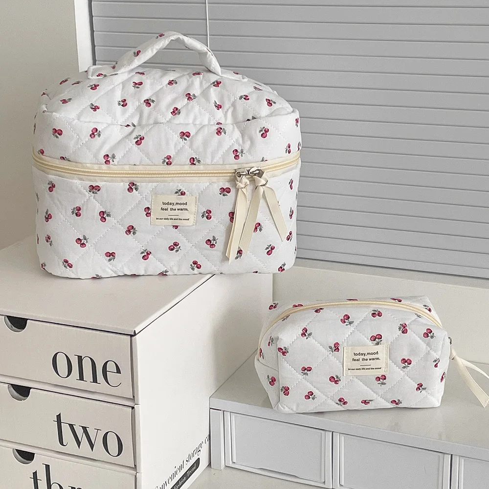 Модная женская косметичка cherry tote - Фотография_3