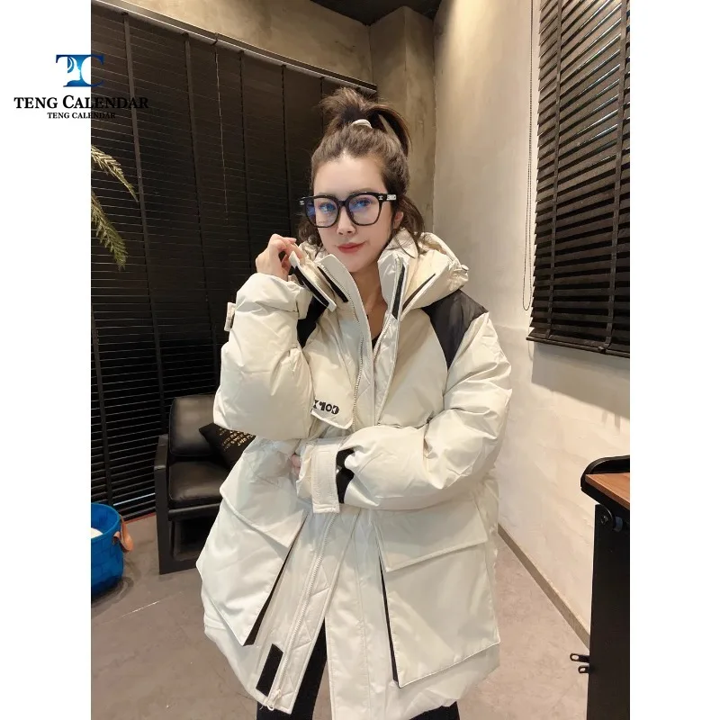 Модный женский пуховик с капюшоном