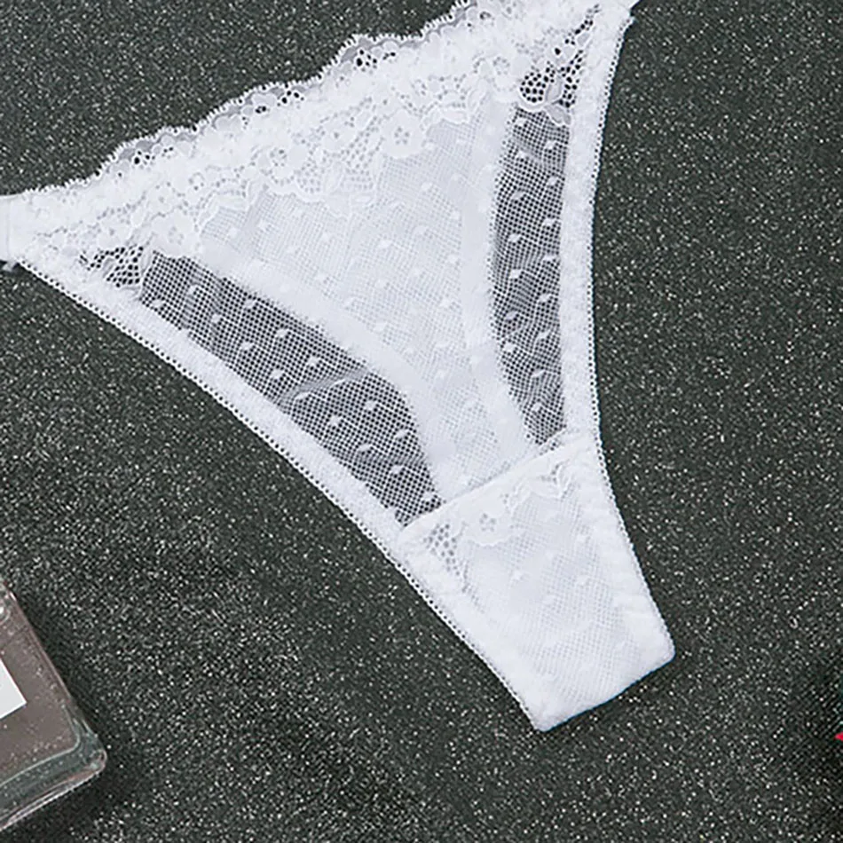 Элегантные модные женские трусики из кружева и сверкающих кристаллов - Фотография_6
