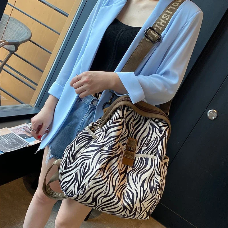 Холщовый рюкзак женский 2025 модная - Фотография_3