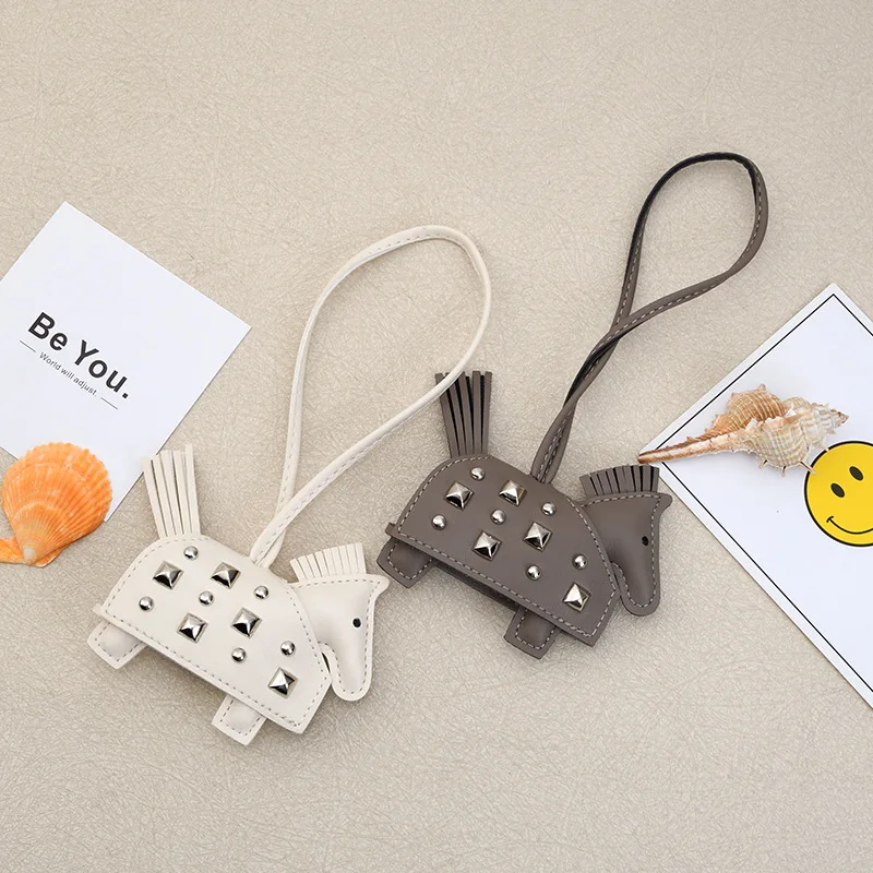 Подвеска ручной работы из искусственной кожи - Фотография_5