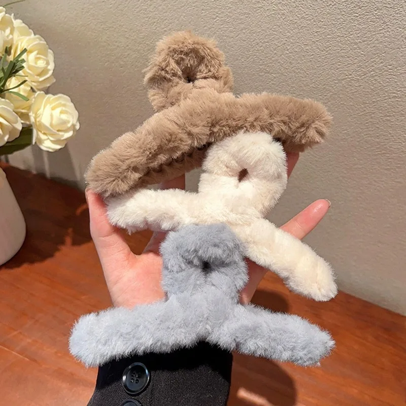 Осенне-зимняя плюшевая заколка для женщин - Фотография_3