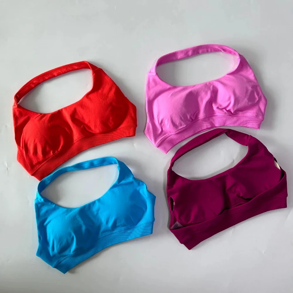 Спортивный бюстгальтер для йоги