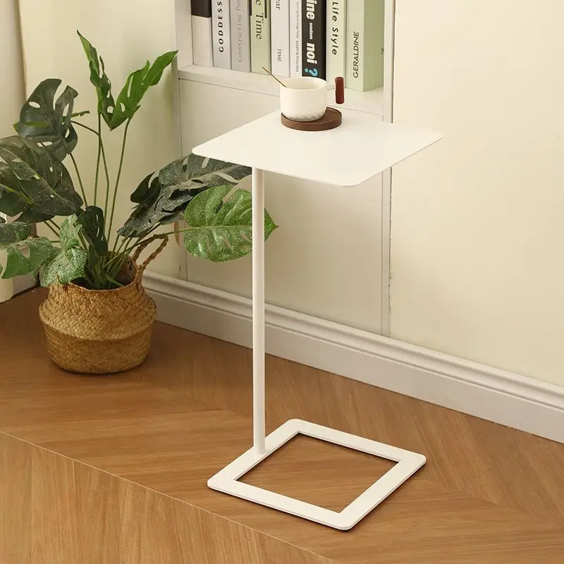 Минималистичный приставной столик для гостиной - Фотография_4