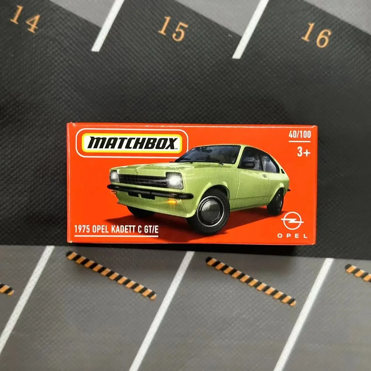 Оригинальный игрушечный автомобиль matchbox - Фотография_3